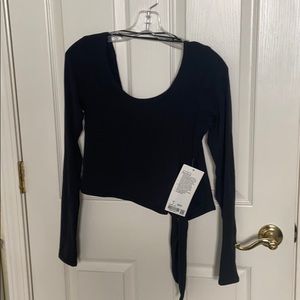 It’s a tie long sleeve